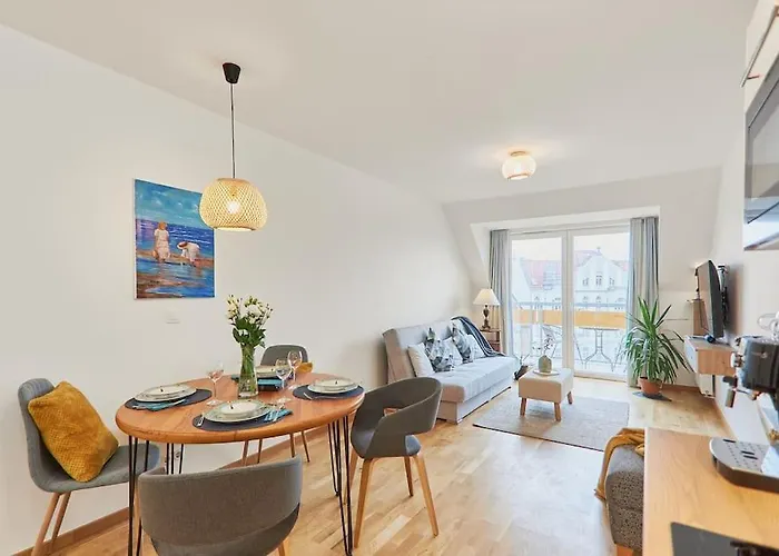 Golden Hour Apartments- Plac Slowianski 37